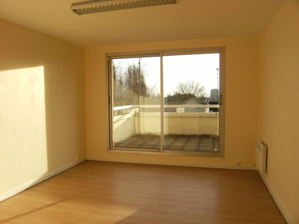 bureau à louer à Sarcelles de 17 m²